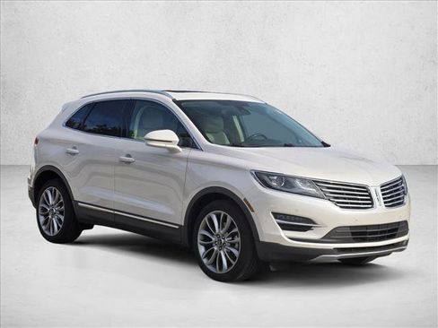 Used 2018 Lincoln MKC Reserve image 3