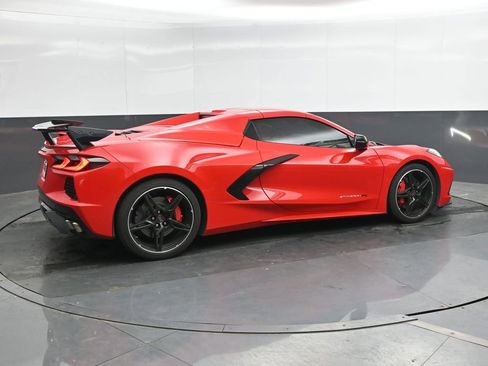 Used 2022 Chevrolet Corvette Stingray Premium Conv w/ Z51 Performance Package RWD image 4