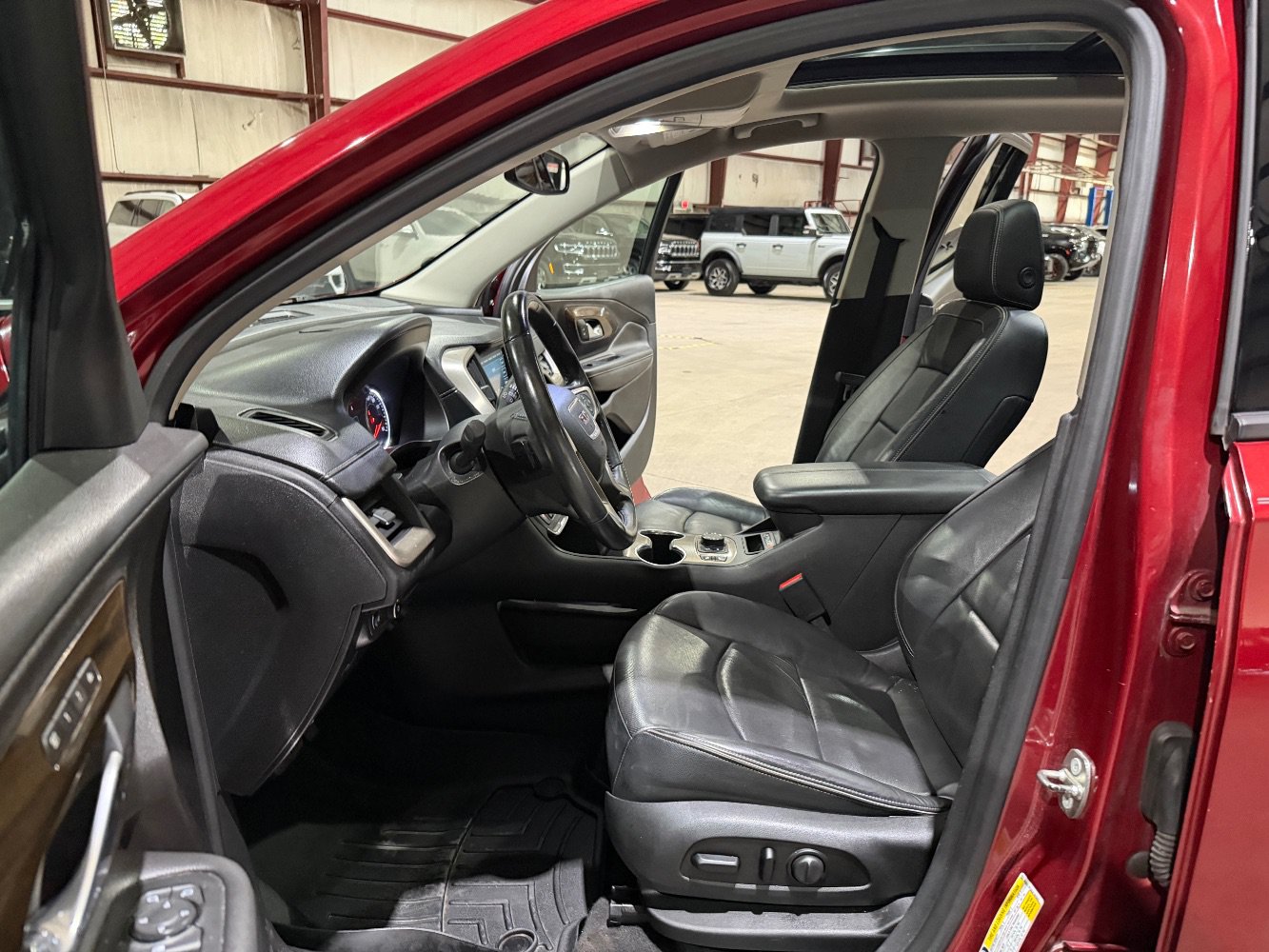 Used 2018 GMC Terrain Denali w/ Comfort Package FWD image 13