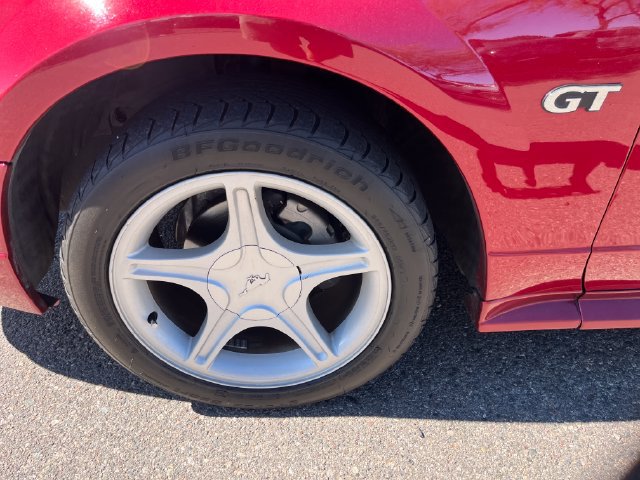 Used 2003 Ford Mustang GT RWD image 2