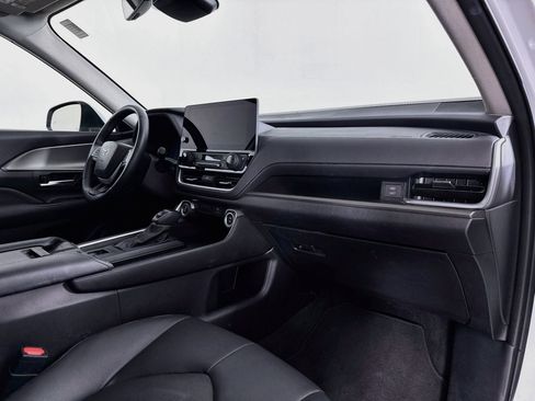 Certified 2025 Toyota Grand Highlander AWD image 31