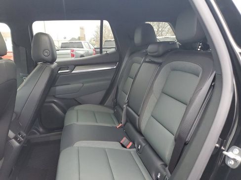 New 2026 GMC Terrain AT4 w/ LPO, Black Badging Package AWD/4WD image 17