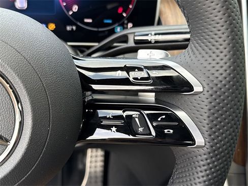 New 2025 Mercedes-Benz GLC 300 4MATIC image 11