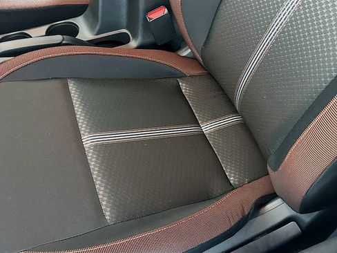 New 2025 Nissan Versa SR w/ Trunk Package image 19