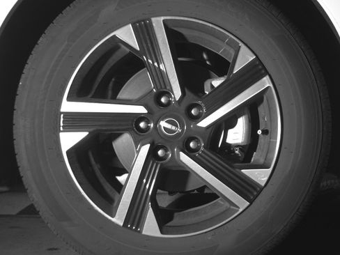 Used 2025 Nissan Sentra SV FWD image 13