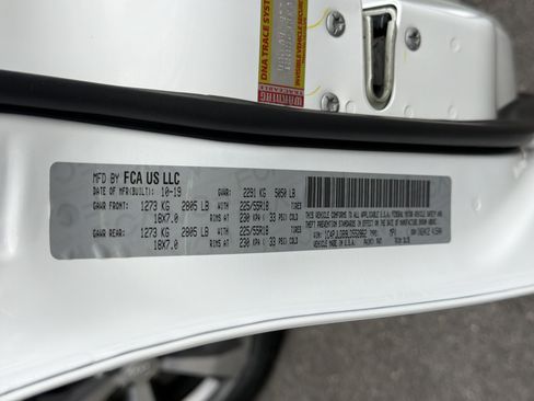 Used 2020 Jeep Cherokee Limited w/ Technology Group FWD image 37