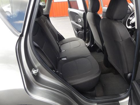Used 2016 Kia Soul FWD image 24