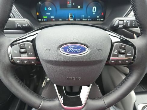 New 2025 Ford Escape SE w/ PHEV Premium Package image 12