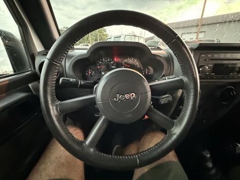Used 2008 Jeep Wrangler X image 14
