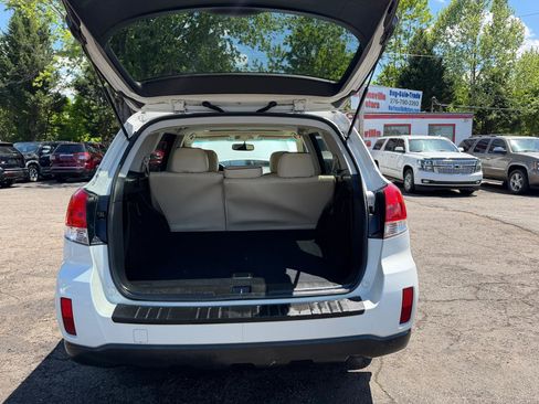 Used 2011 Subaru Outback 2.5i Premium AWD/4WD image 28