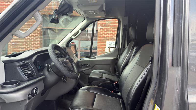 Used 2020 Ford Transit 250 Medium Roof RWD image 18