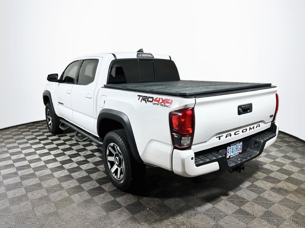 Certified 2018 Toyota Tacoma TRD Off-Road w/ Technology Package AWD/4WD image 5