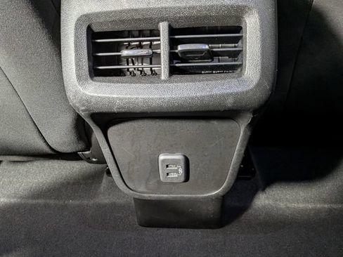 Used 2022 Chevrolet Equinox LT FWD image 25