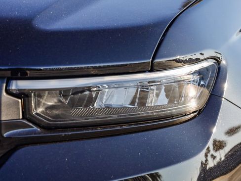 New 2025 Jeep Grand Cherokee Altitude image 5