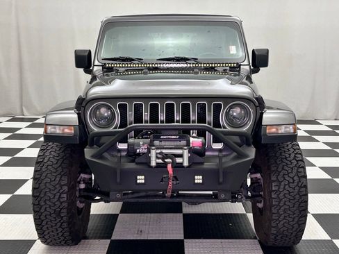 Used 2019 Jeep Wrangler Unlimited Sahara w/ Safety Group image 3