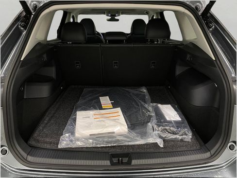 New 2026 Volkswagen Tiguan SE image 5