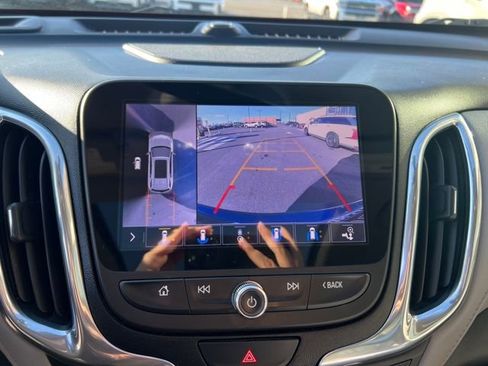 Used 2020 Chevrolet Equinox Premier image 18