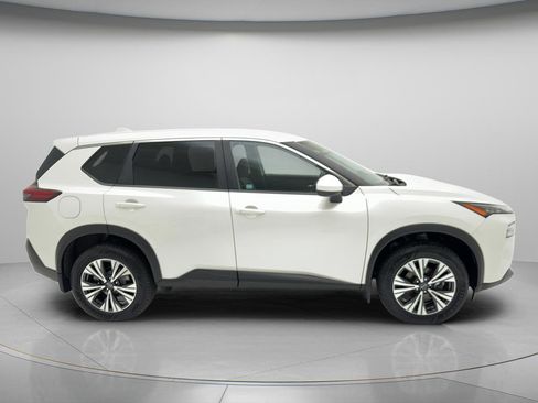 Used 2023 Nissan Rogue SV AWD/4WD image 3