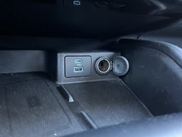 Used 2022 Ford Escape SEL w/ Technology Package FWD image 26