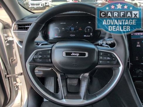 Used 2023 Jeep Grand Cherokee L Limited image 18