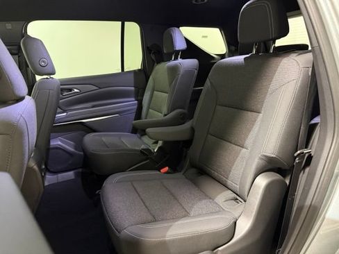 Used 2026 Chevrolet Traverse LT FWD image 25