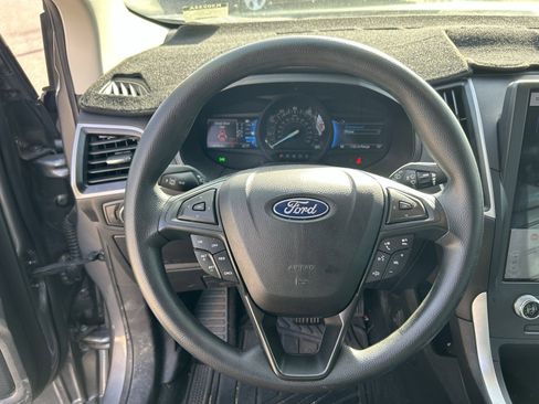 Used 2023 Ford Edge SE w/ Black Appearance Package image 18