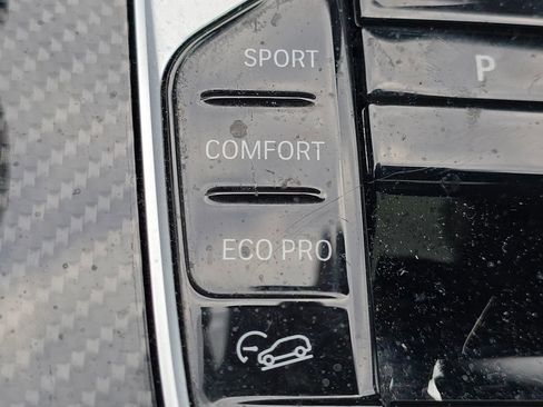 Used 2025 BMW X7 M60i image 37