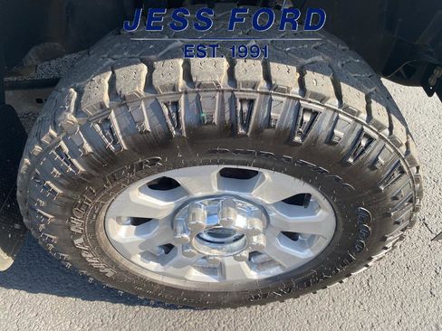 Used 2023 Ford F350 XLT w/ Camper Package image 10