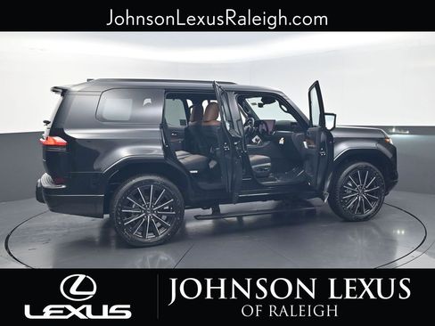 New 2026 Lexus GX 550 AWD/4WD image 32