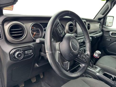 Used 2021 Jeep Wrangler Sport S image 12
