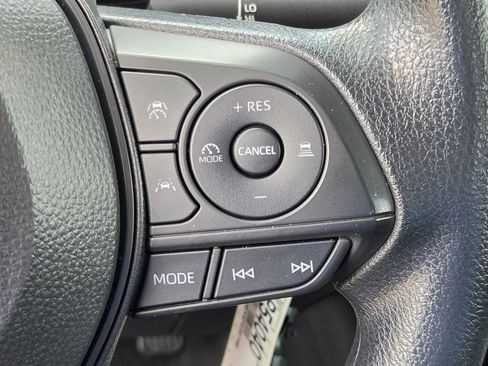Used 2025 Toyota Corolla LE FWD image 22