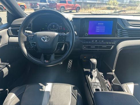 Used 2025 Toyota Camry SE FWD image 15