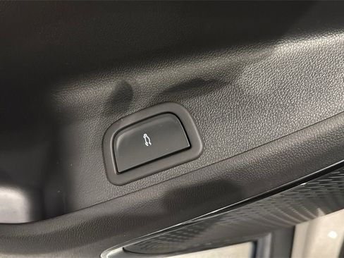 New 2026 GMC Acadia AT4 w/ Luxury Package image 24