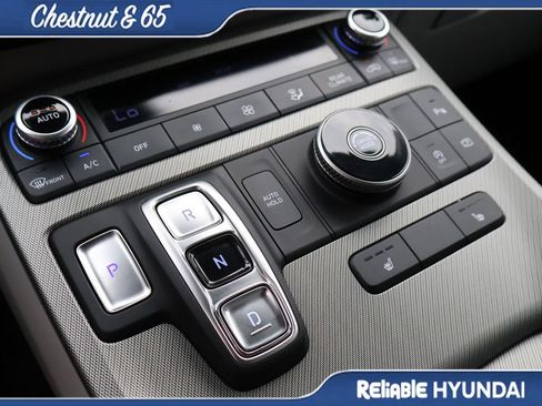 Certified 2025 Hyundai Palisade SEL FWD image 32