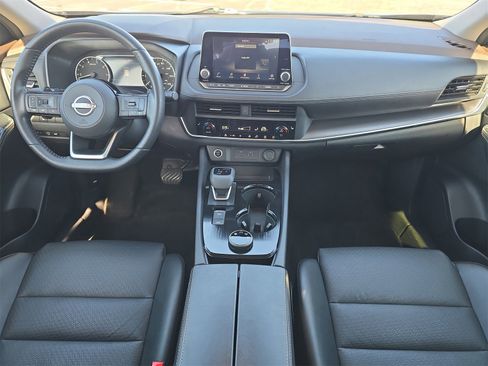 Used 2023 Nissan Rogue SV w/ SV Premium B Package image 9