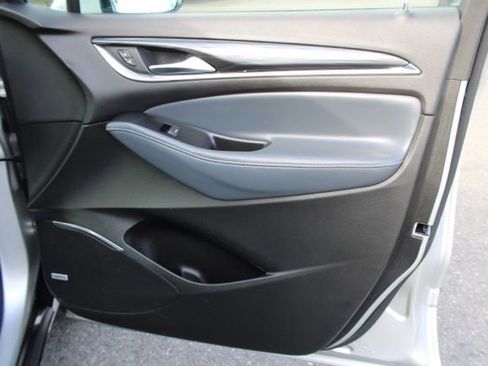 Used 2022 Buick Enclave Premium image 33