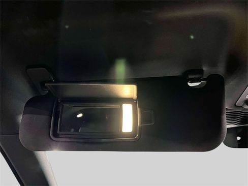 Used 2023 Land Rover Range Rover Evoque R-Dynamic SE image 39