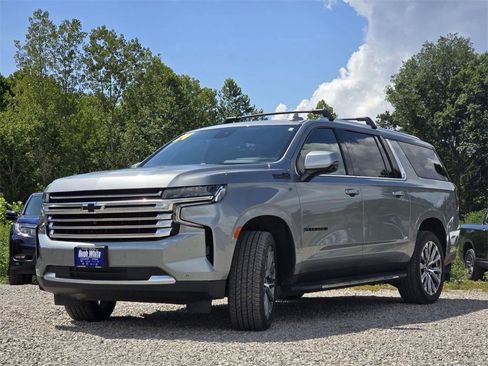 Used 2024 Chevrolet Suburban High Country image 11