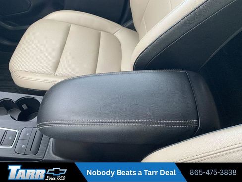 Used 2022 Ford Escape SEL w/ Class II Trailer Tow Package image 22