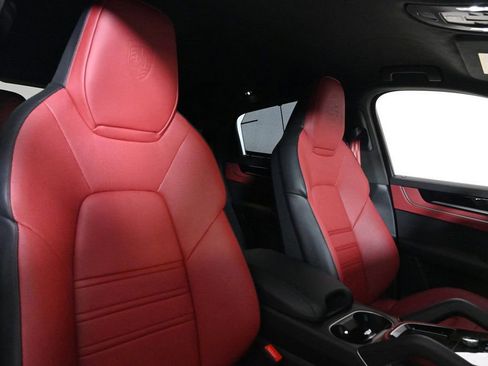 Certified 2026 Porsche Cayenne Turbo GT image 19
