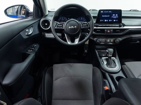 Used 2024 Kia Forte LXS FWD image 3