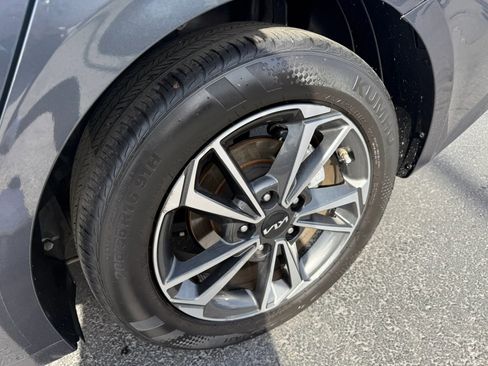 Used 2023 Kia Forte LXS image 23