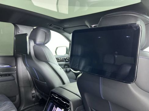 Used 2025 Cadillac Escalade IQ Luxury 1 AWD/4WD image 35