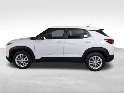 New 2026 Chevrolet TrailBlazer LS w/ LS Convenience Package FWD image 4