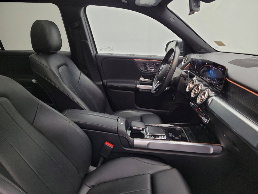Used 2020 Mercedes-Benz GLB 250 4MATIC w/ Premium Package image 21