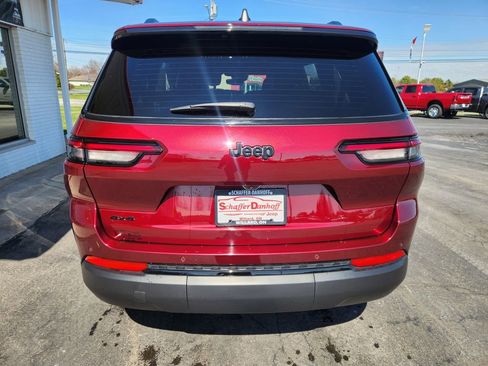 Used 2024 Jeep Grand Cherokee L Altitude image 4