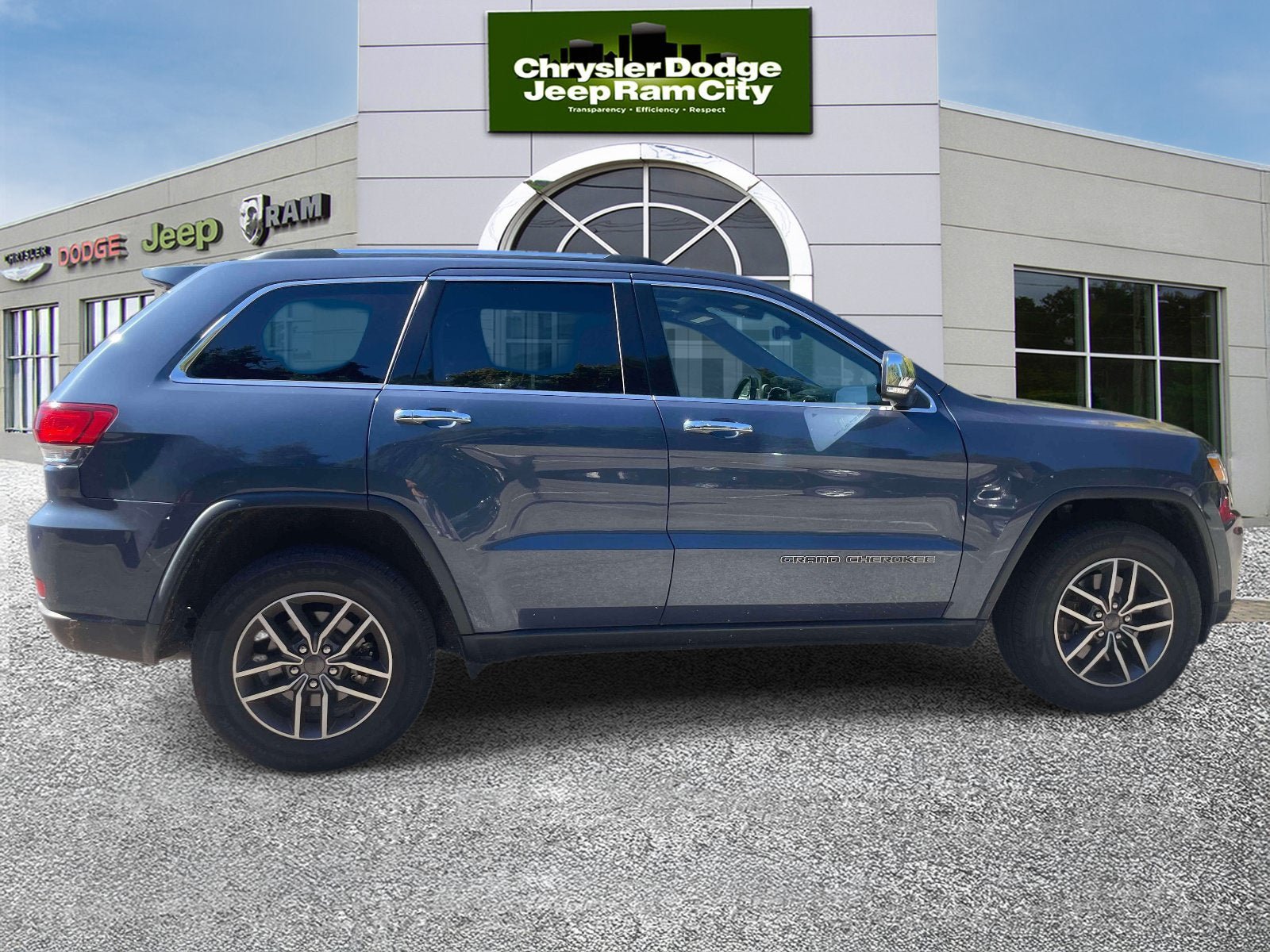 Used 2021 Jeep Grand Cherokee Limited AWD/4WD image 5