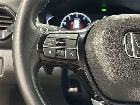 Certified 2025 Honda Pilot EX-L image 17