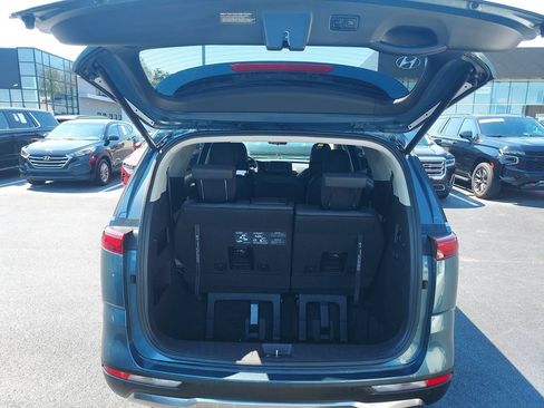 Certified 2024 Kia Carnival SX FWD image 30