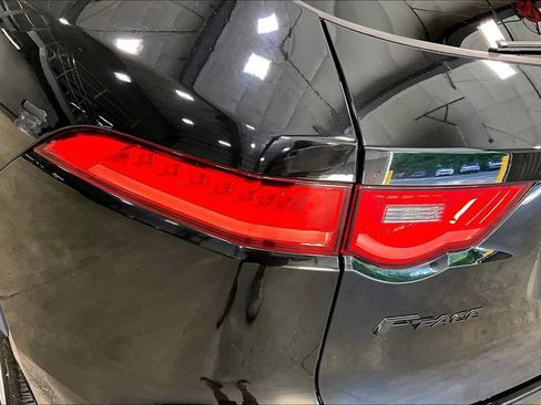 Used 2020 Jaguar F-PACE Prestige AWD/4WD image 23